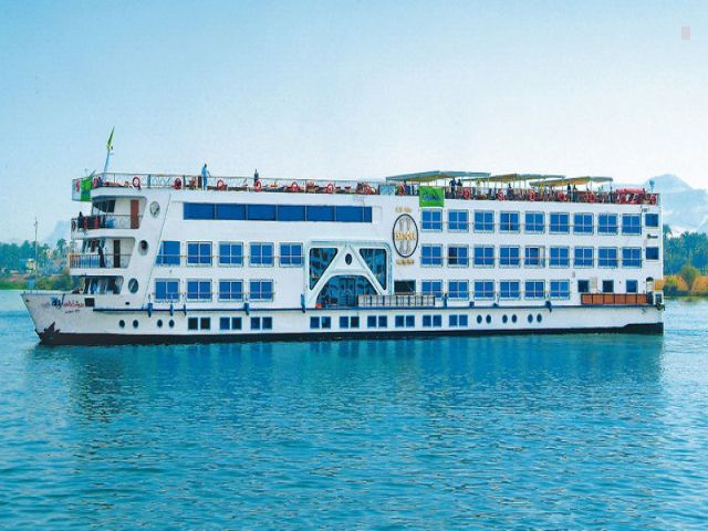 Relaxing on a luxury Nile Cruise during 11 Days Classic Holidays Nile Cruise